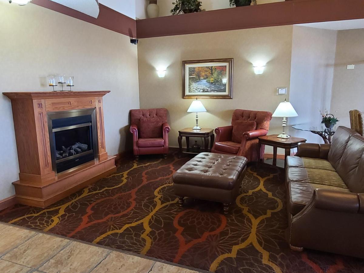 Quality Inn & Suites Wellington - Fort Collins Extérieur photo
