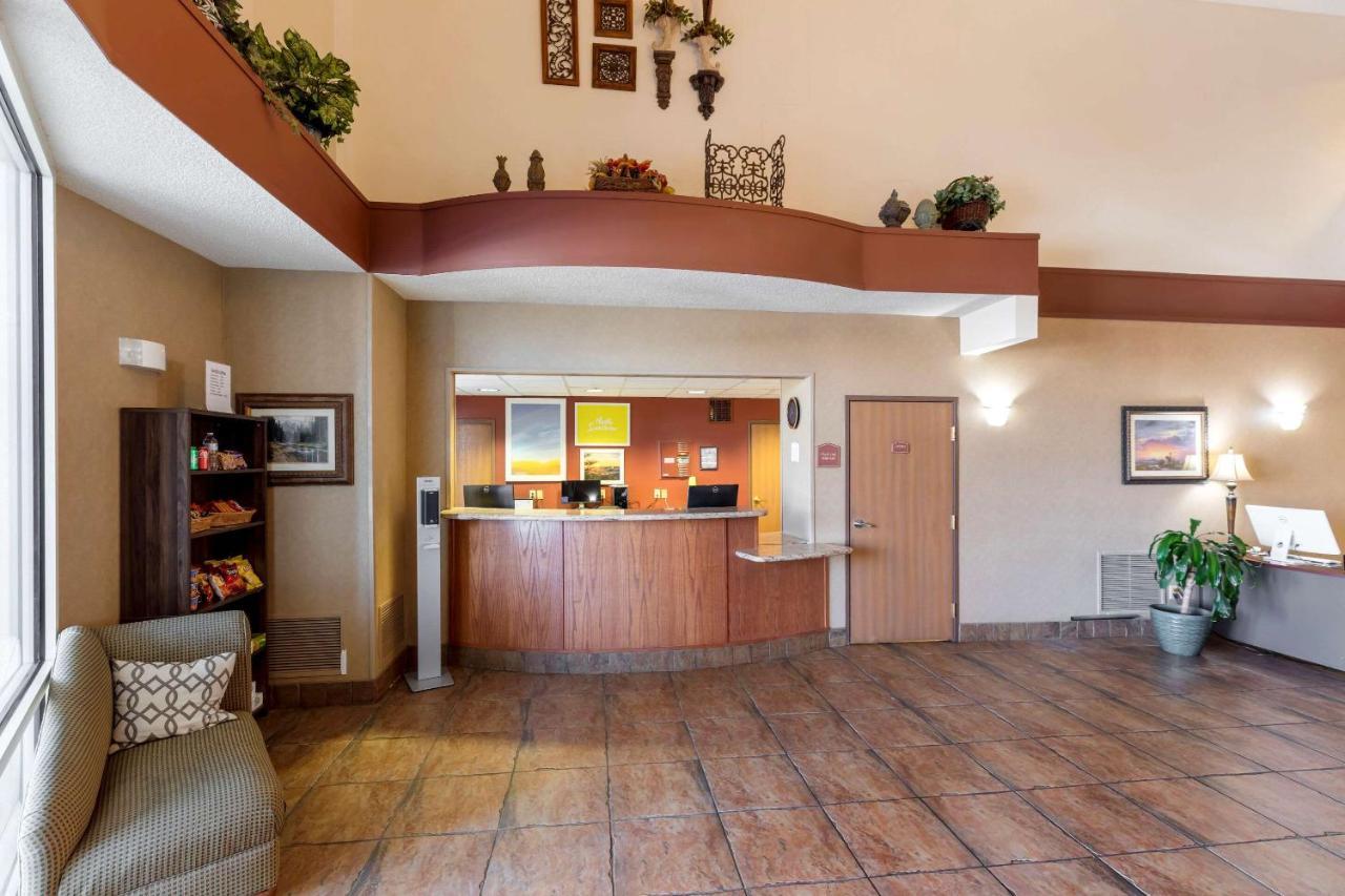 Quality Inn & Suites Wellington - Fort Collins Extérieur photo