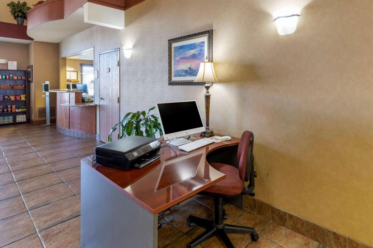 Quality Inn & Suites Wellington - Fort Collins Extérieur photo