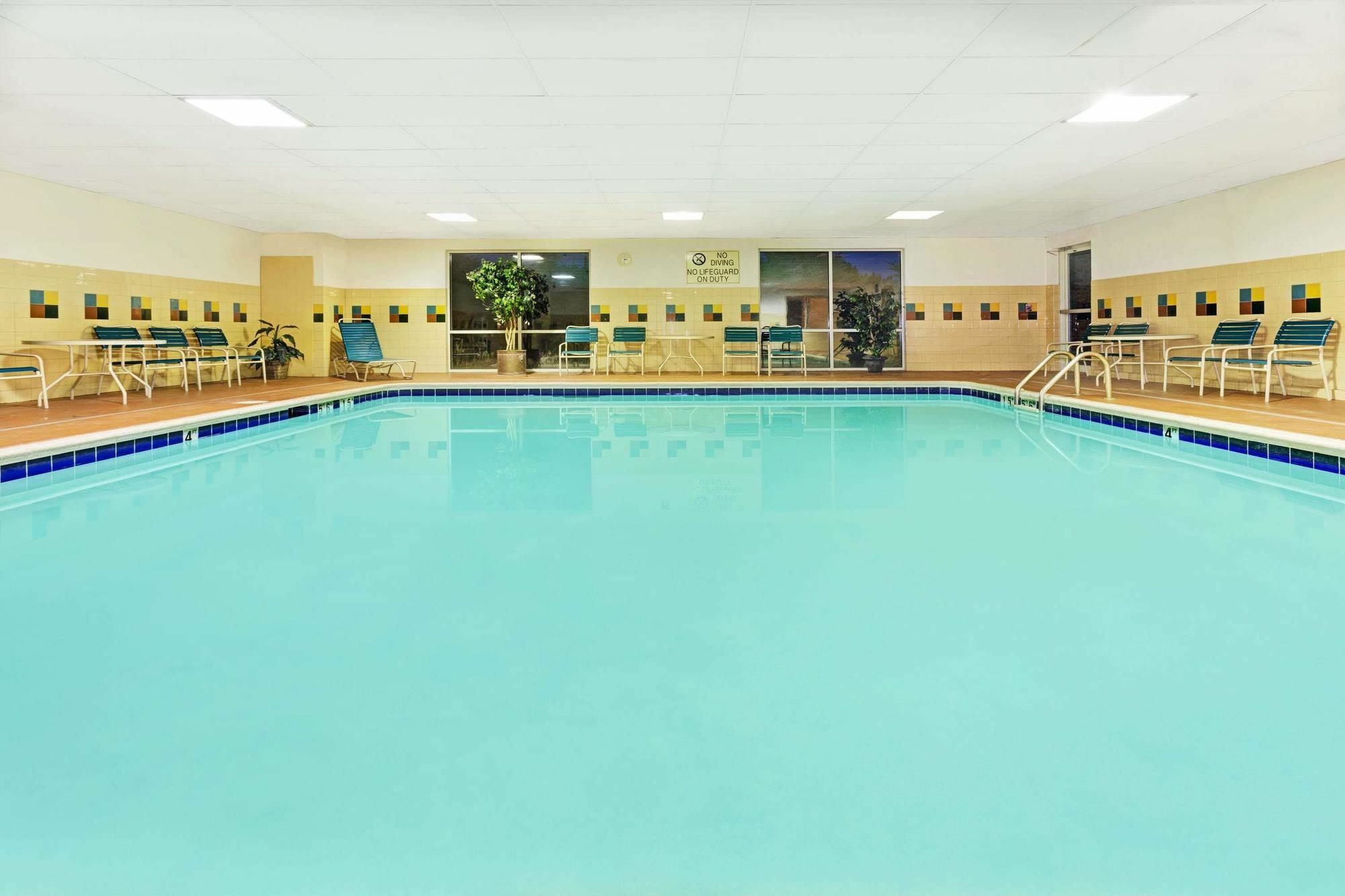 Quality Inn & Suites Wellington - Fort Collins Extérieur photo